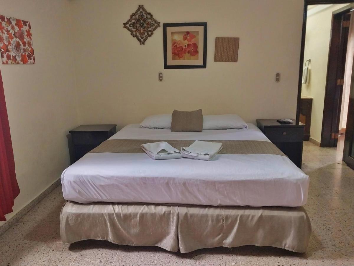 Suites & Apartments San Benito - Zona Rosa 산살바도르 외부 사진