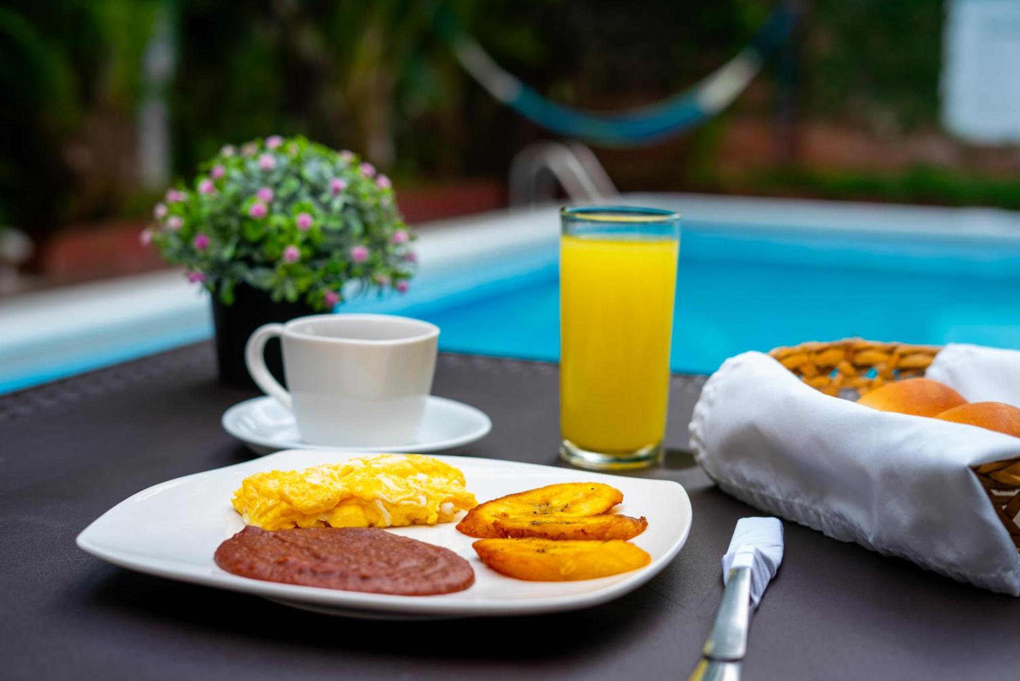 Suites & Apartments San Benito - Zona Rosa 산살바도르 외부 사진