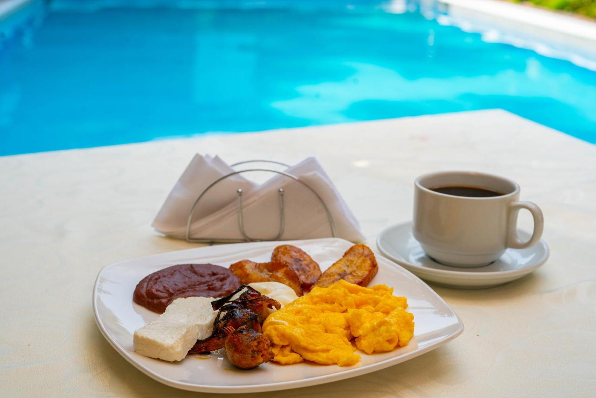 Suites & Apartments San Benito - Zona Rosa 산살바도르 외부 사진